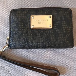 Small wristlet Michael Kors Brown